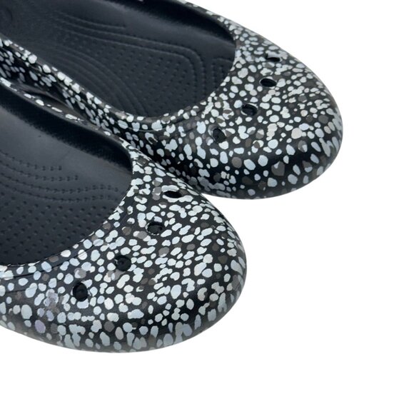 Crocs Womens Flats Printed Slip-On Shoes SZ 10 Black & White Dotted Pattern - Picture 3 of 15